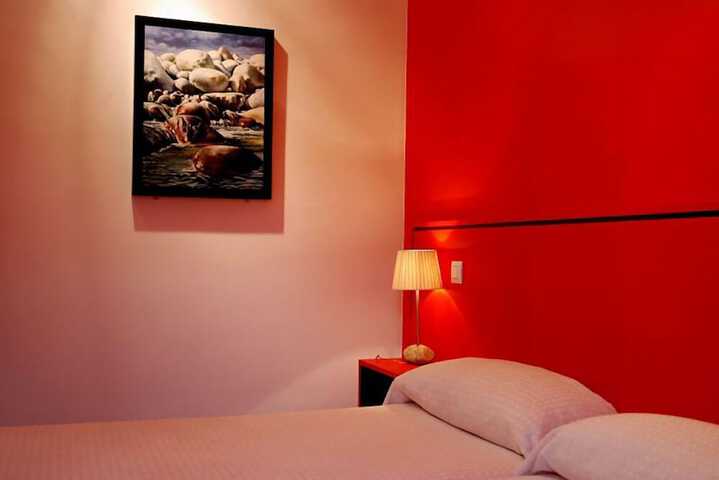 Room 13 of 36
