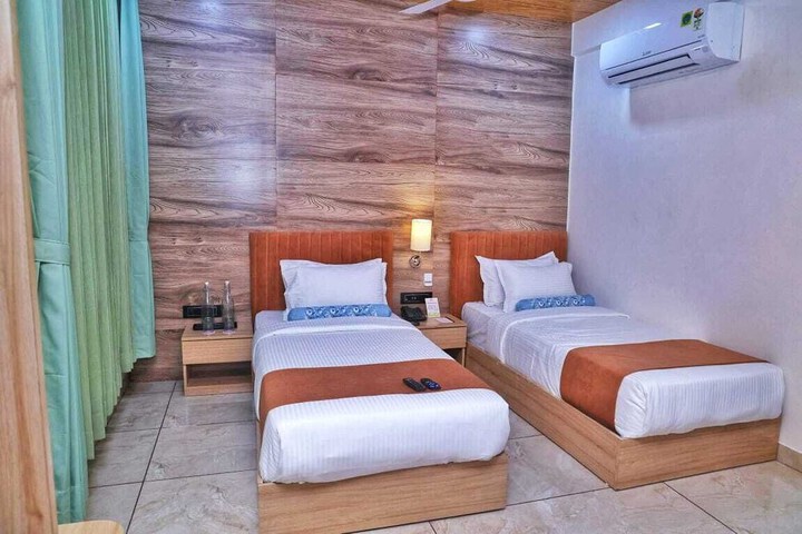 Room 5 of 19