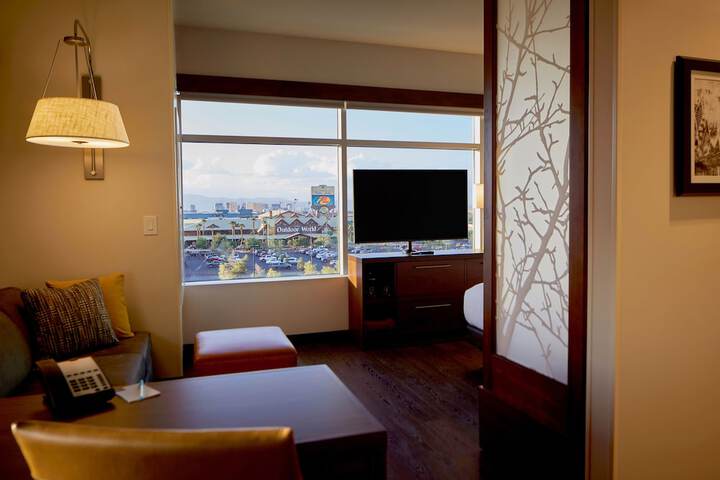 Room 14 of 24