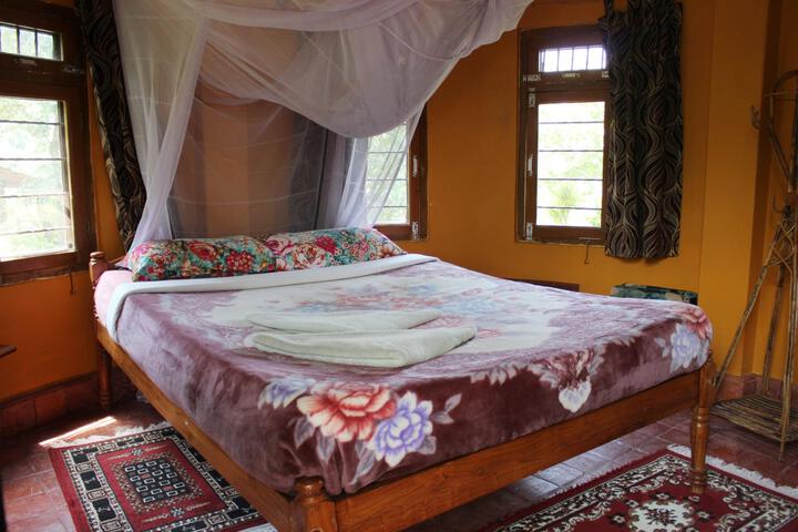 Room 7 of 8