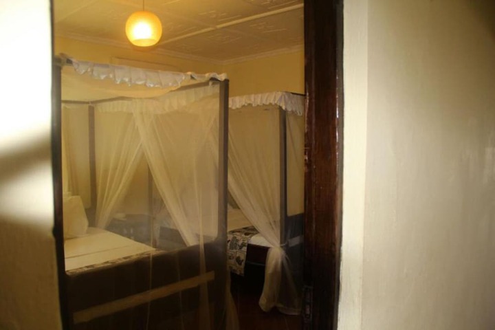 Room 2 of 22