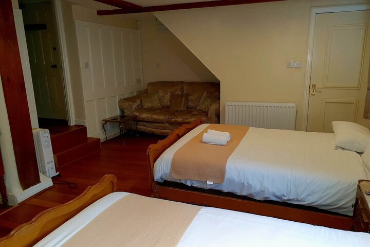 Room 30 of 59