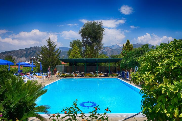 Pool Hotel
