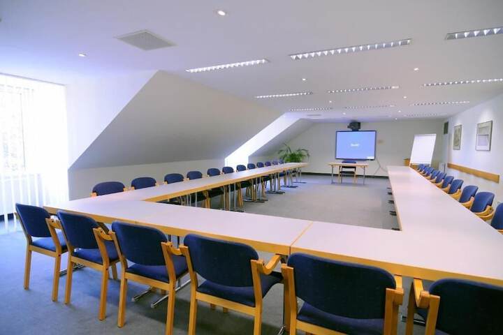 Meeting 30 of 42