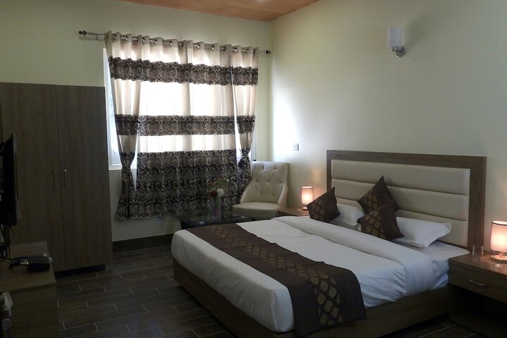 Room 9 of 9