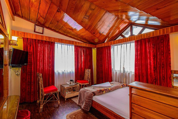 Room 5 of 10