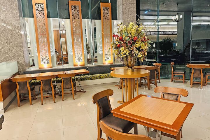 Dining 54 of 68