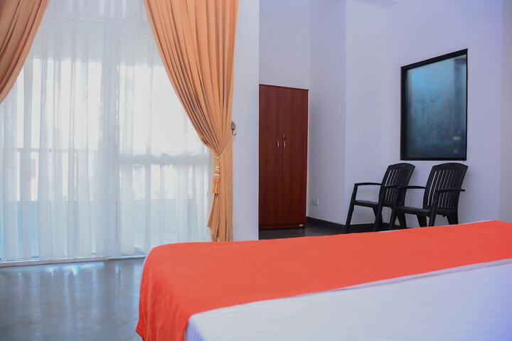 Room 15 of 81
