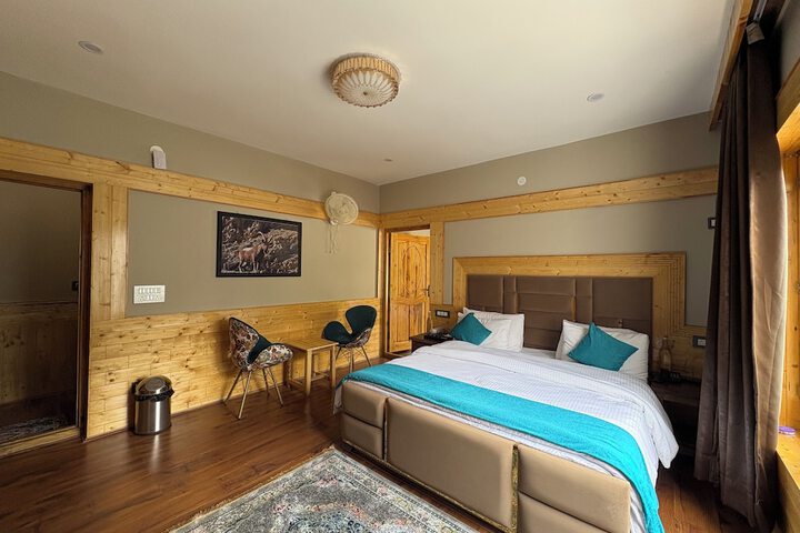 Room 11 of 31