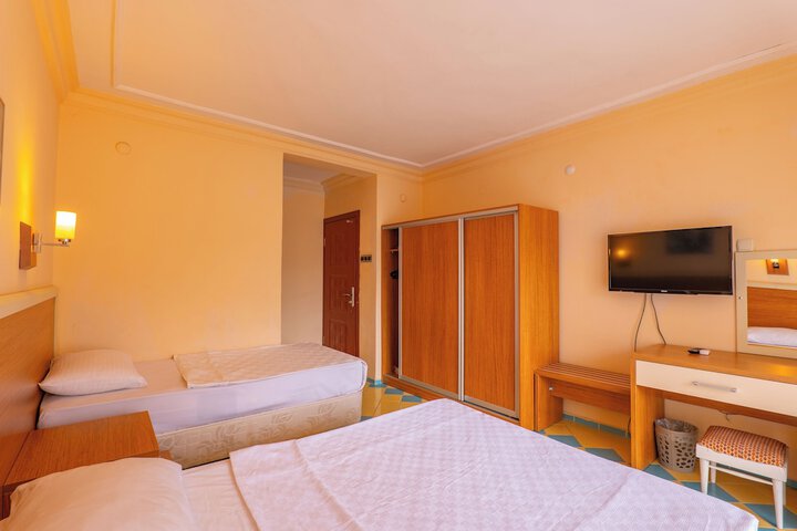 Room 35 of 209