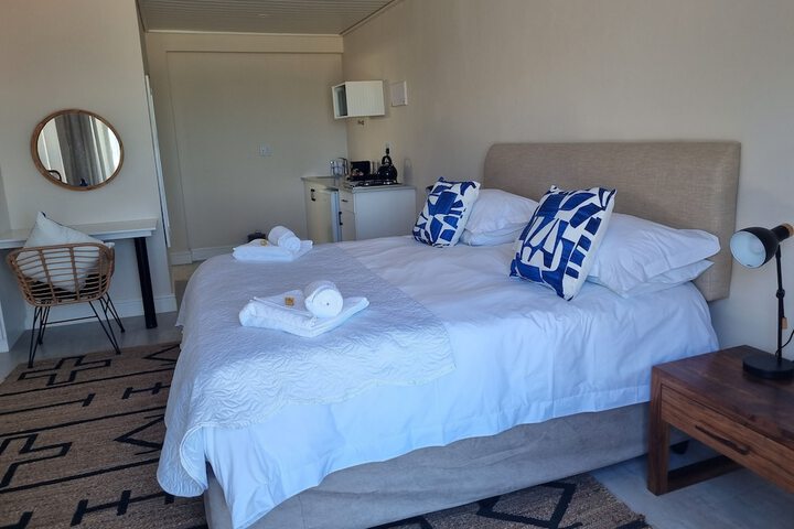 Room 5 of 28