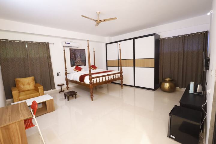 Room 18 of 50