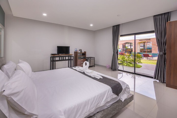 Room 14 of 36