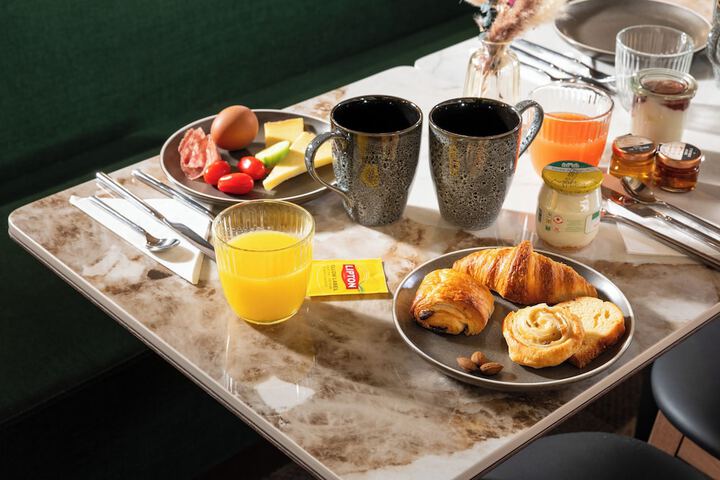 Breakfast/Coffee Service 73 of 80