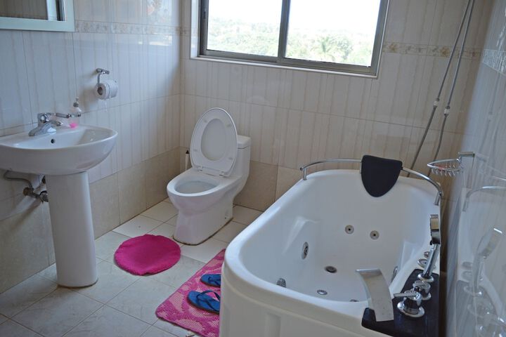 Room 7 of 20