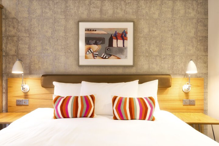 Room 10 of 51