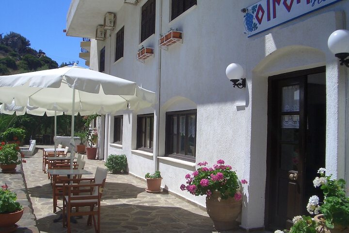 Oinoi Hotel