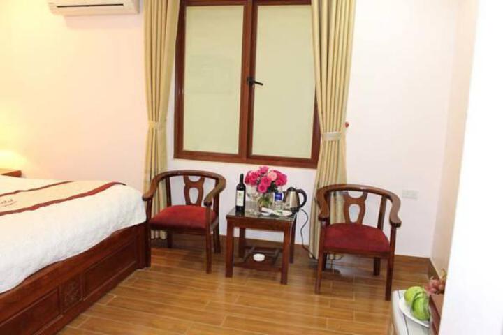 Room 1 of 3