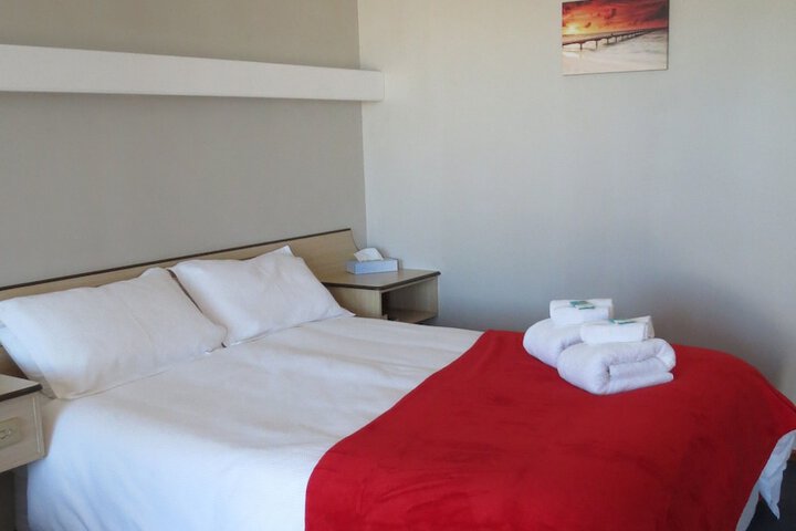 Room 3 of 37