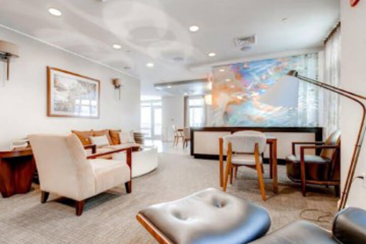 Suite 12 of 39