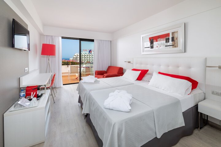 Room 4 of 39