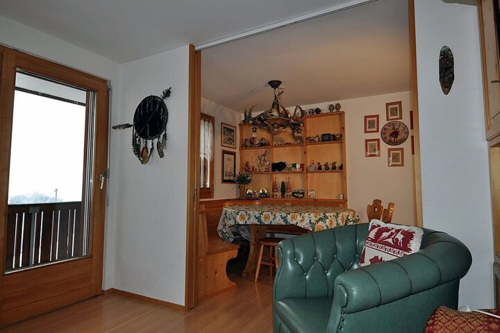 Room 8 of 19