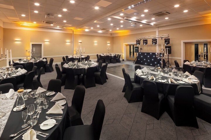 Ballroom/Hall 87 of 139