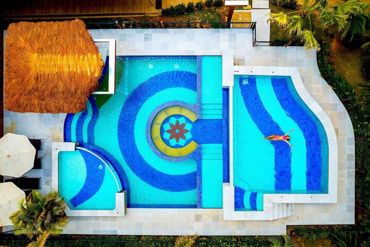 Pool 95 of 149