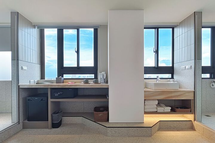 Room 21 of 22