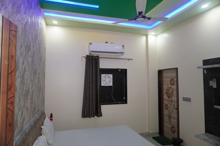 Room 10 of 54