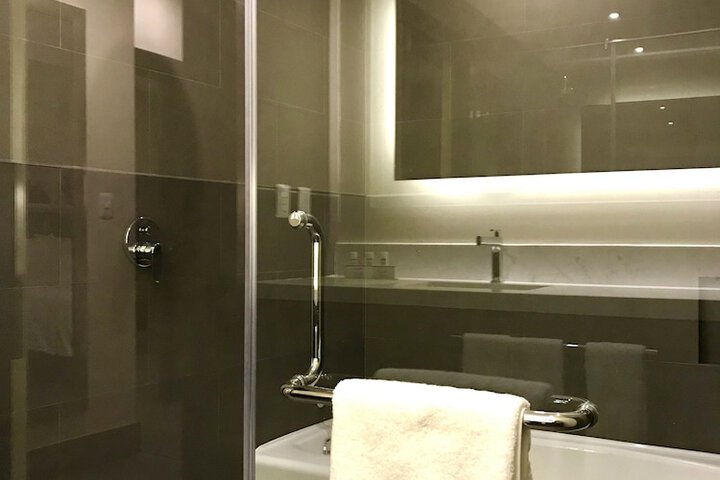 Room 50 of 103