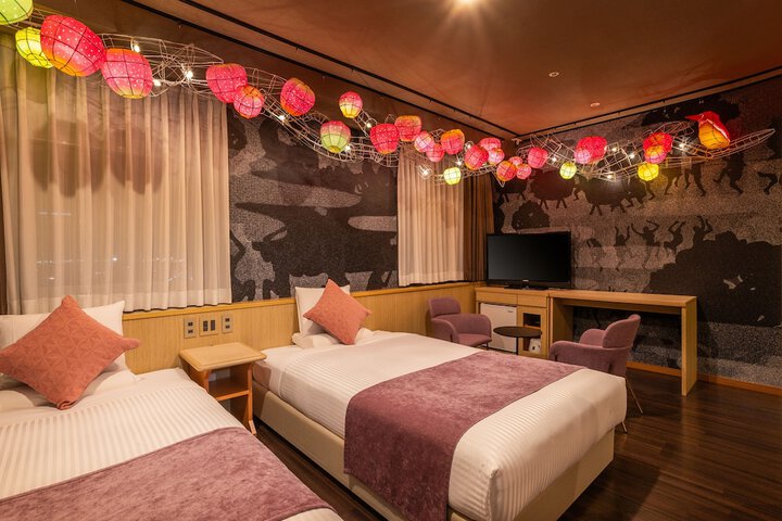 Room 26 of 83
