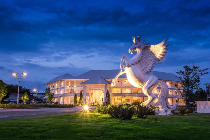 White House Hotel