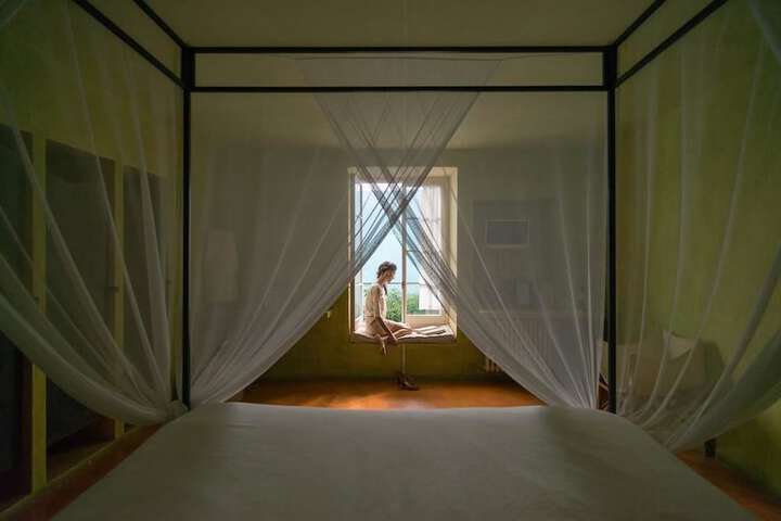 Room 16 of 76