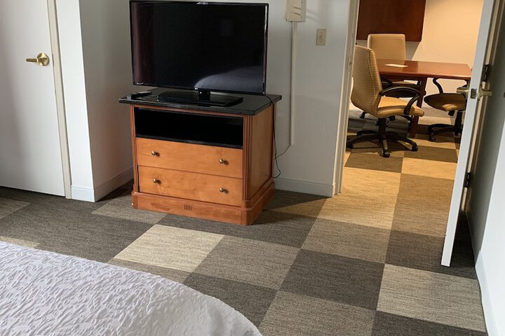 1 King Bed (27 of 46)