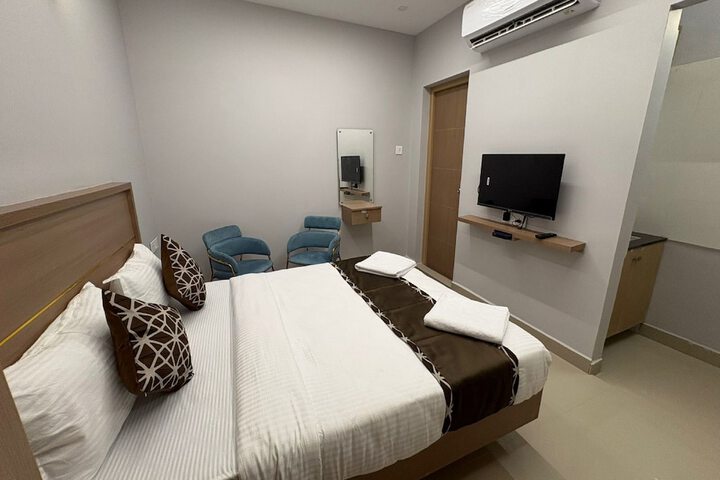 Room 11 of 49