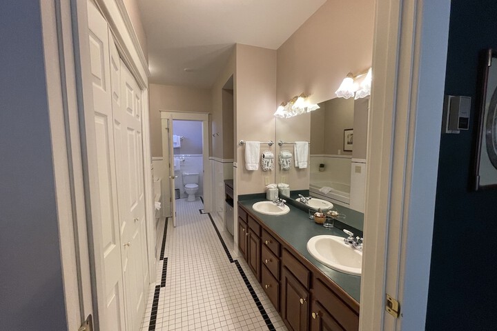 Room 49 of 67