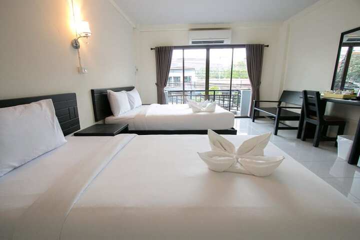 Room 3 of 18
