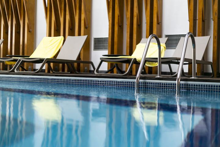 Pool 32 of 51
