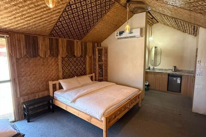 Room 5 of 22