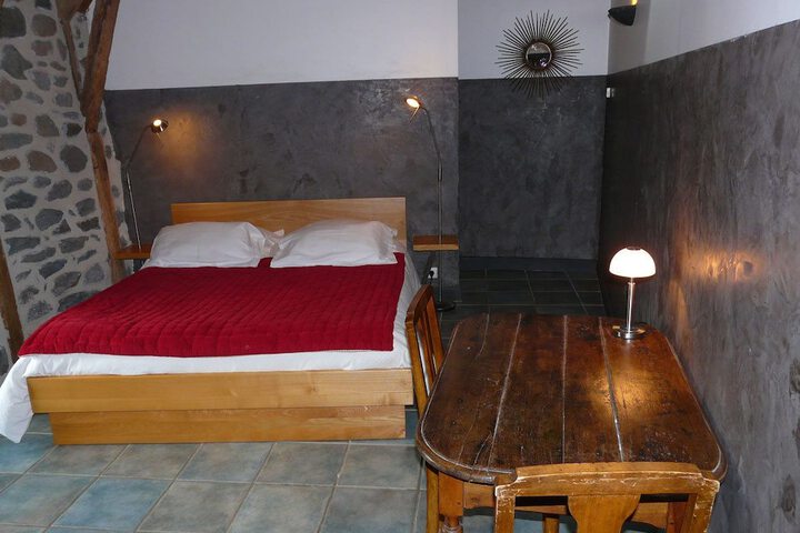 Room 10 of 47