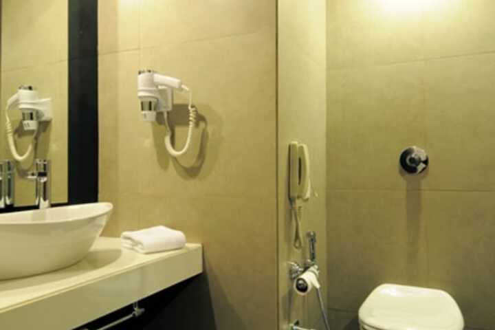 Room 15 of 29