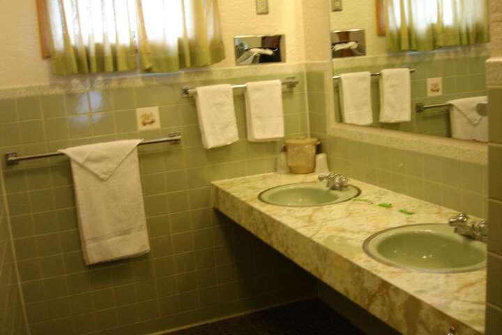 Room 20 of 38