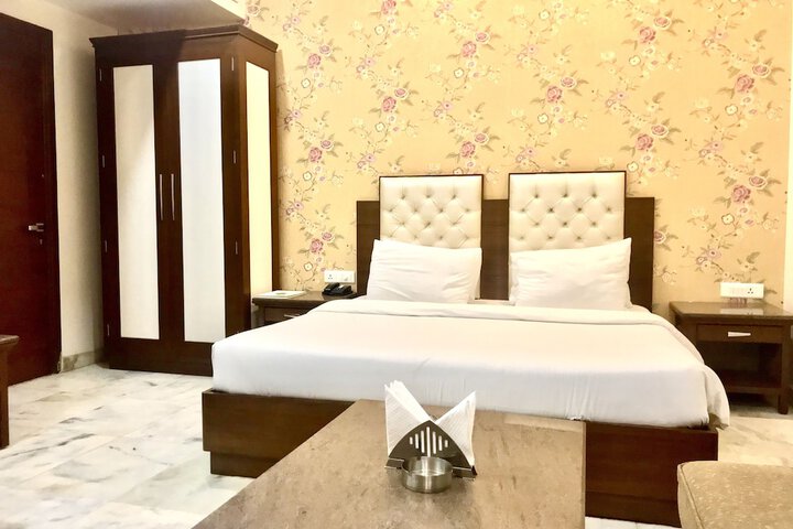 Room 80 of 288