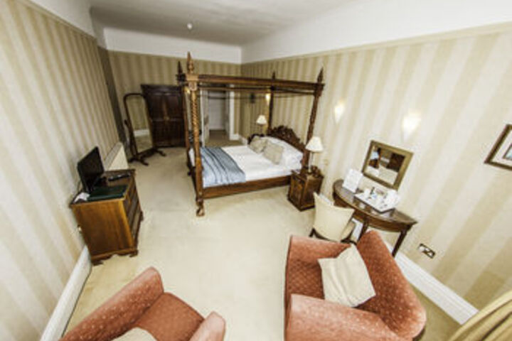 Room 50 of 87