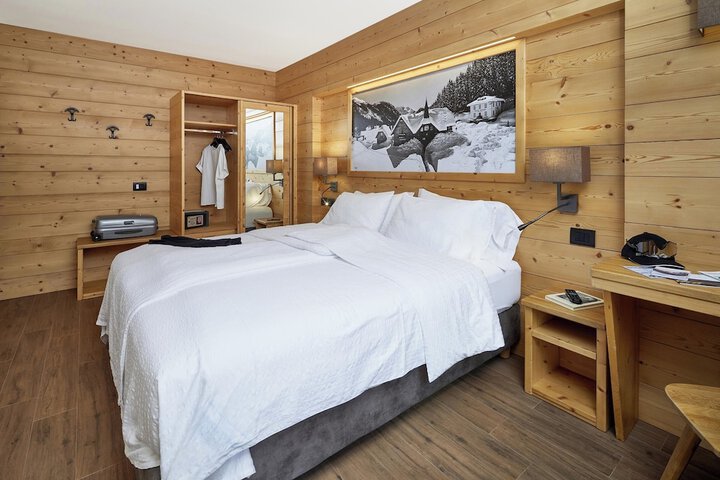 Room 13 of 61