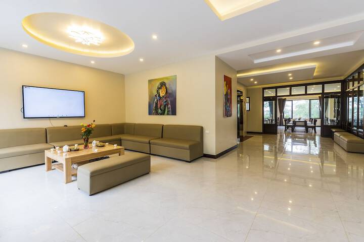 Hotel Interior 13 of 37