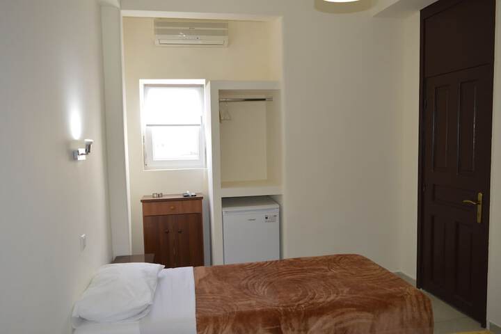 Room 20 of 35