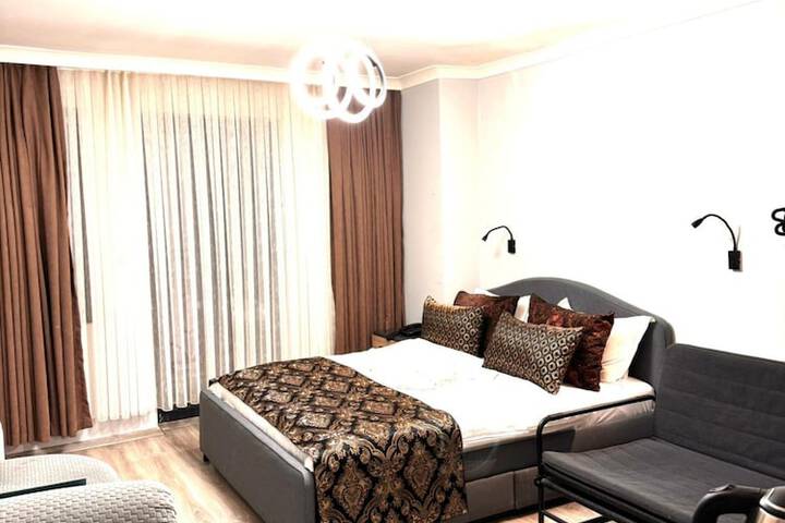 Room 18 of 25