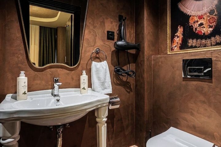 Clean Restrooms